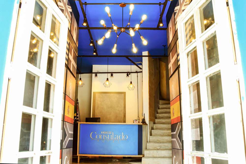 - Hotel economico, nao oferecemos area de lazer interna.
os apartamentos possuem Tv a cabo, internet, banheiro privativo.
alguns aposentos com ar condicionado e frigobar. Café da manhã opcional.
